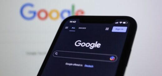 Téléphone affichant la recherche Google